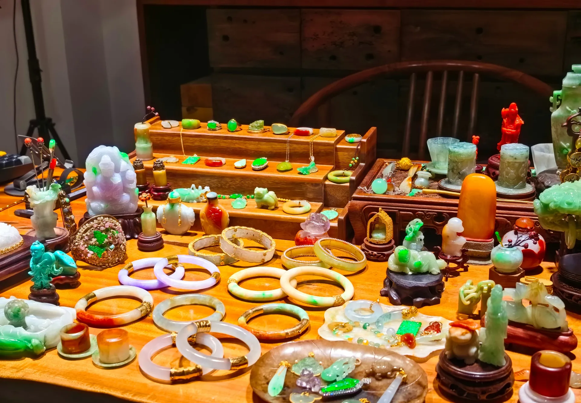 千寻阁翡翠藏品陈列全景